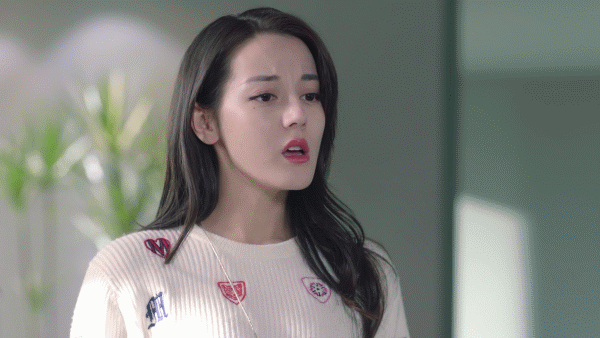 从《克拉恋人》的高雯到《一千零一夜》的凌凌七,你觉得迪丽热巴的