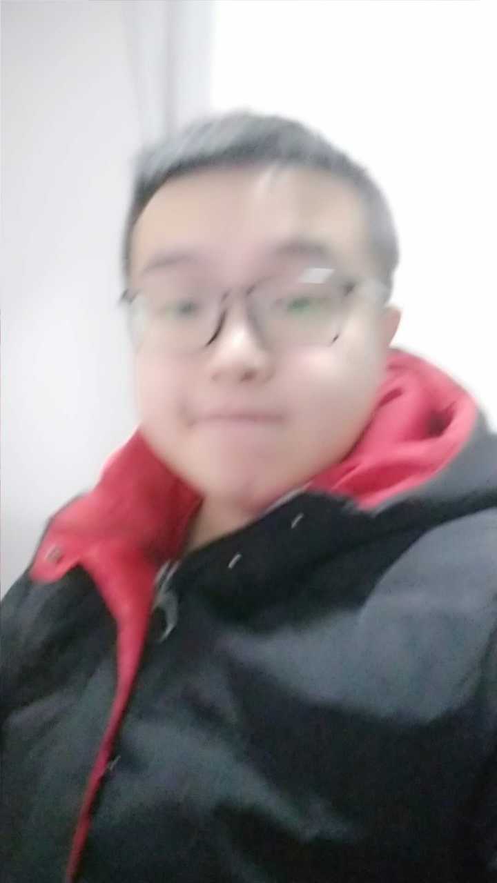 模模糊糊,白白胖胖