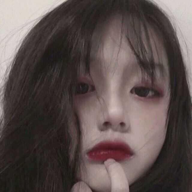有没有那种一看感觉可以用"干净"这个词形容的女生头像啊?