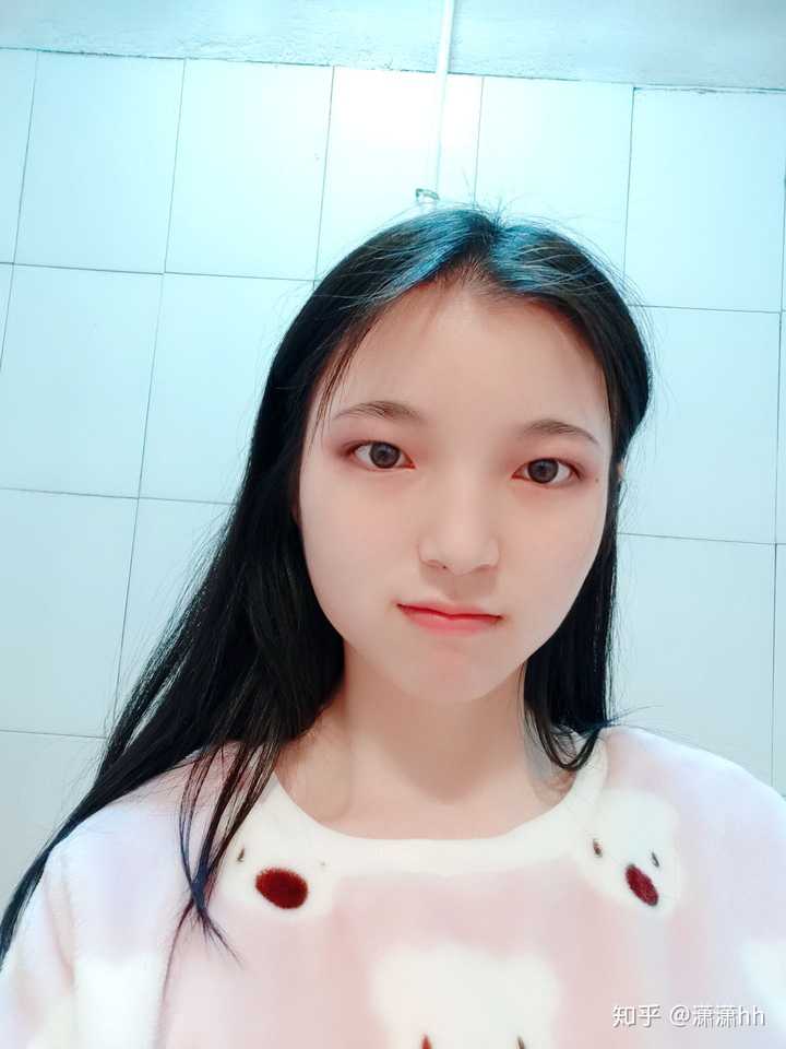女生们素颜都是什么样的?
