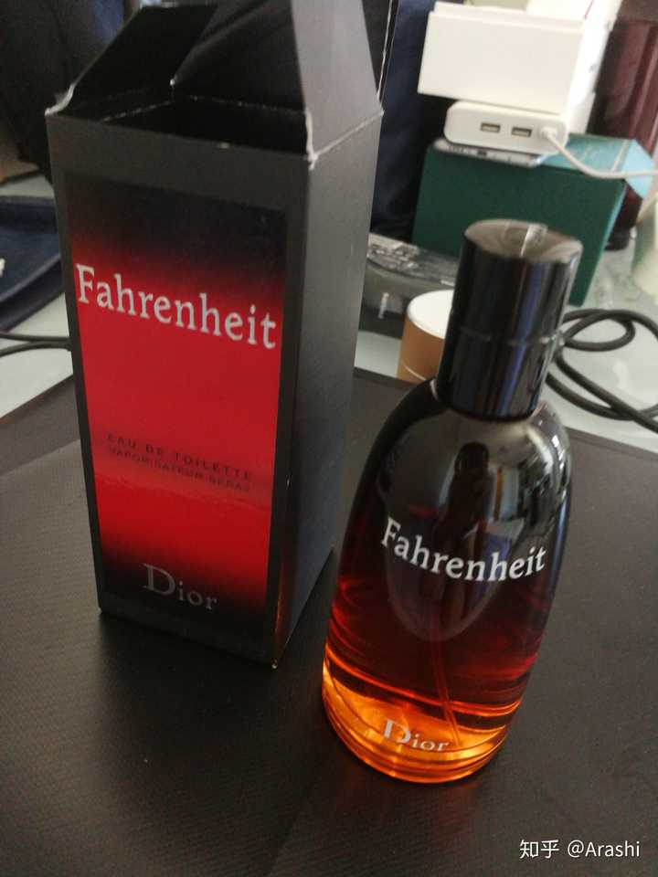 迪奥 华氏温度(dior fahrenheit),不知道算不算小众,各大专柜都不太