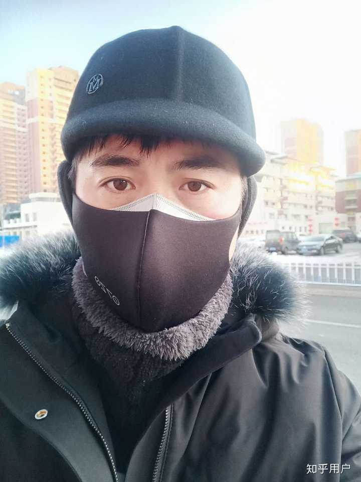 怎么看经常在朋友圈发自拍照的男性?