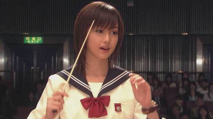 泽尻绘里香,我也不知道是几线,但是看了一公升的眼泪!