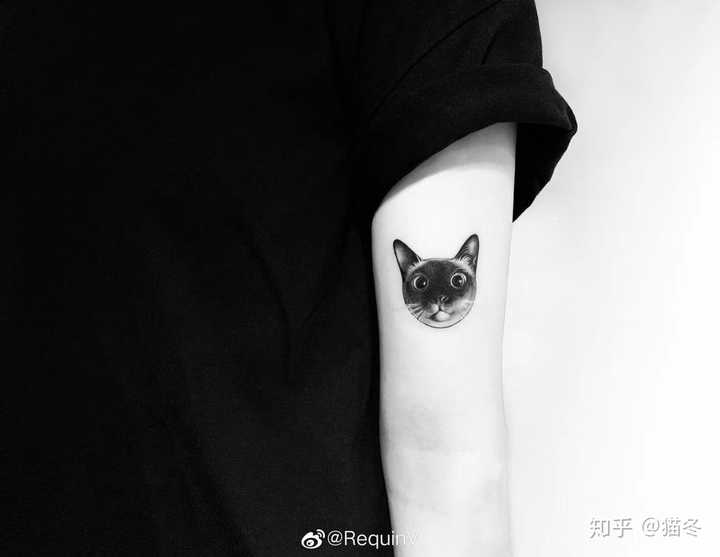 国内有什么个人风格比较独特的纹身师?