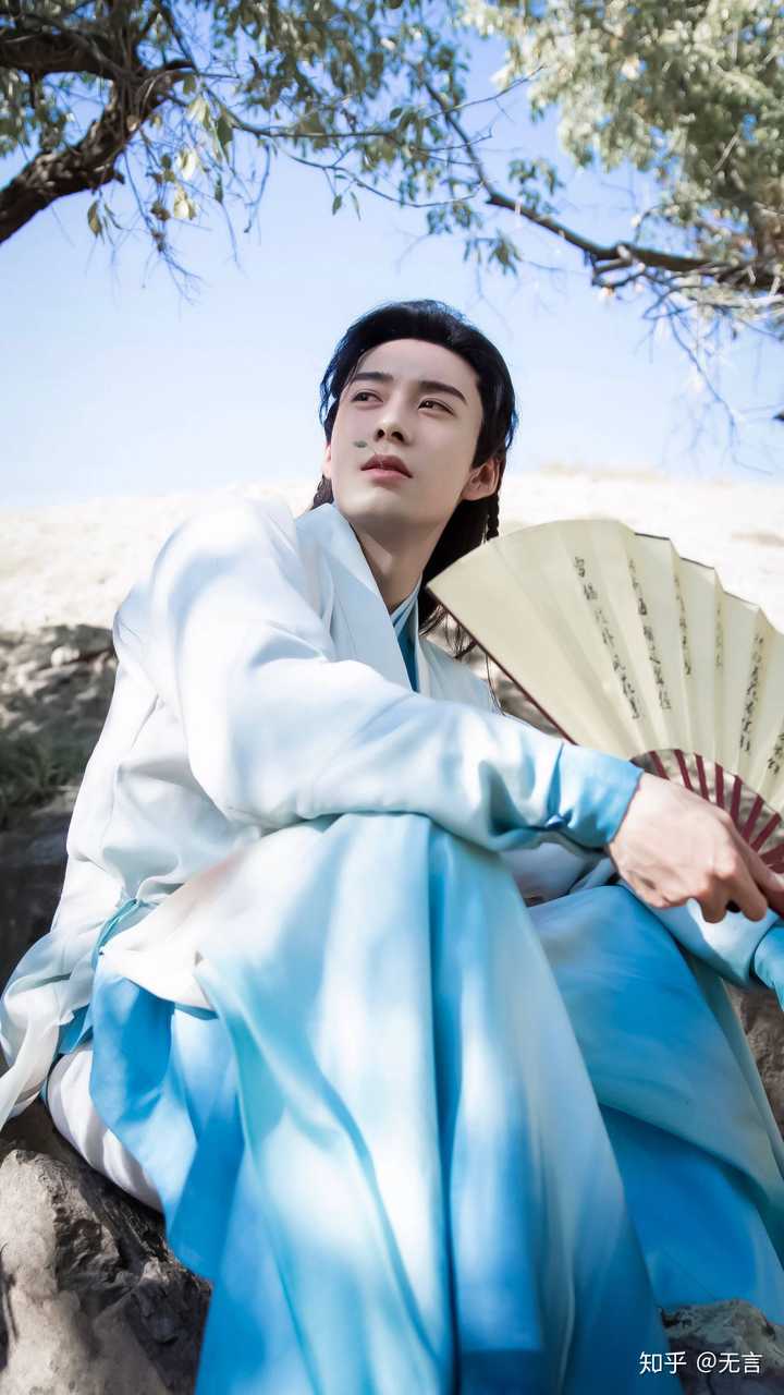 你最喜欢《东宫》中李承鄞扮演者陈星旭的哪张照片?