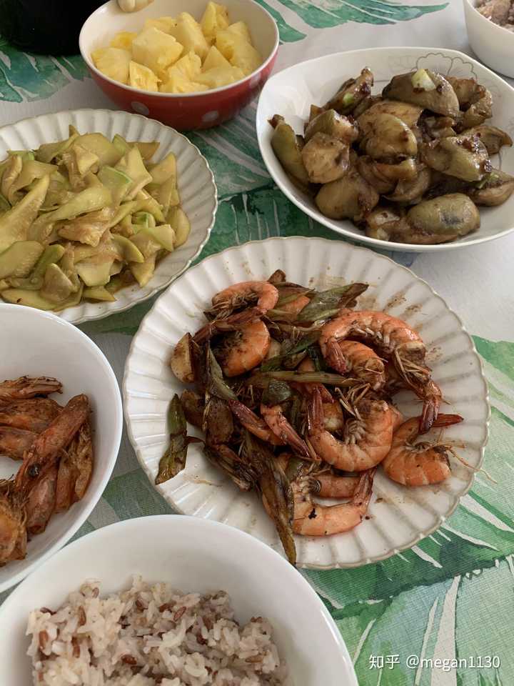 家常菜和杂粮饭