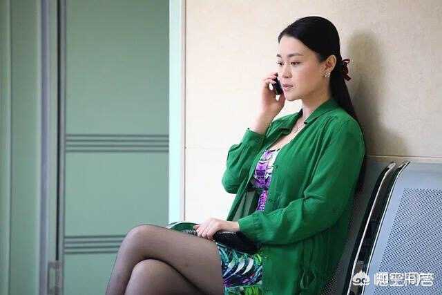 古代有一句话叫做,男人有三乐,升官发财死老婆.