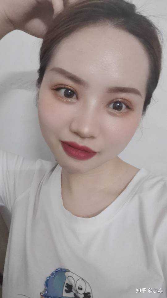 双眼皮手术拆线后多久可以沾水?