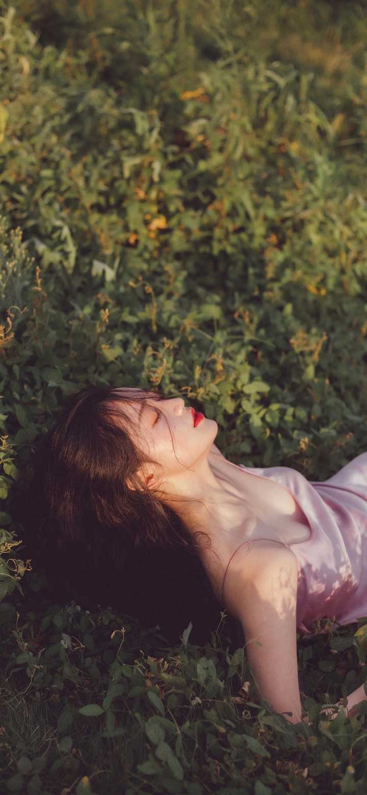 能不能分享一些好看的腿的图片来当壁纸激励自己减肥?