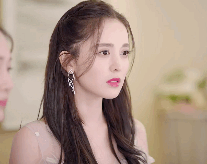 如何评价古力娜扎在《十年三月三十日》中的表现?