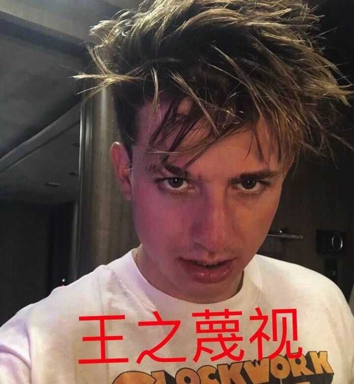 我有点蒙 最后 附送猹可爱的表情包 拿了我的猹就给个赞赞呗