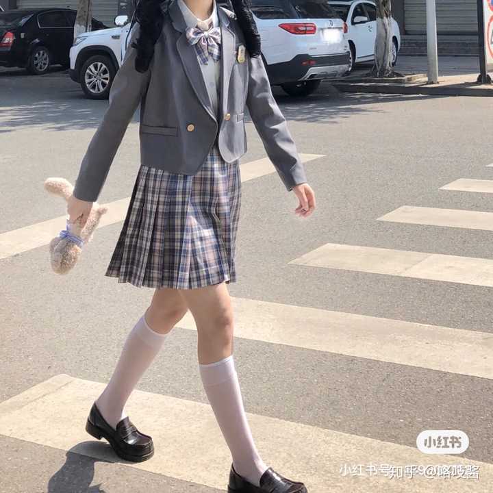 怎样穿能让jk制服更日常化?