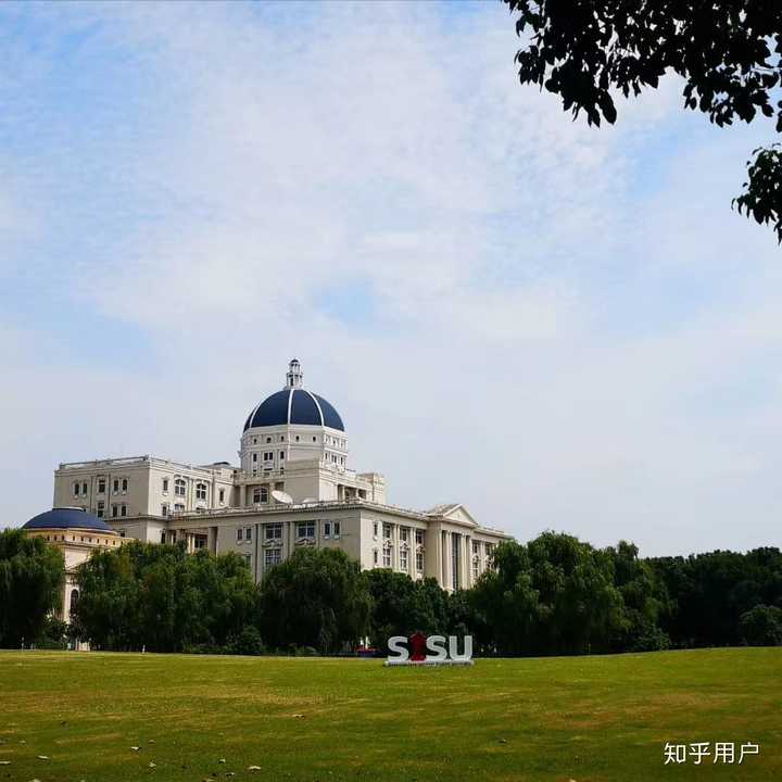 可以分享一下上海外国语大学的风景吗?