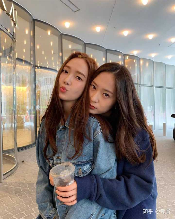 怎么看待郑秀妍权宁一公布恋情?