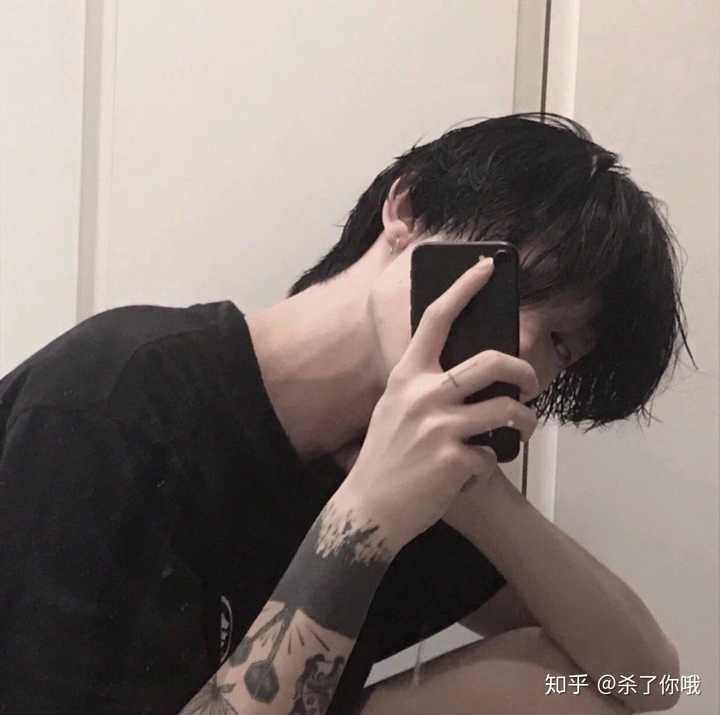 一个单身男生该用什么头像?