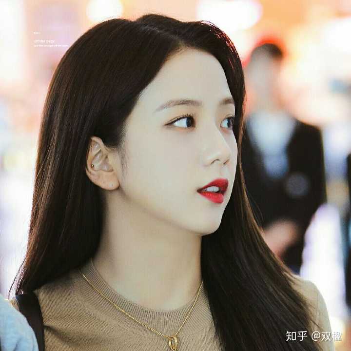 大家对金智秀jisoo的颜值感到真香么?