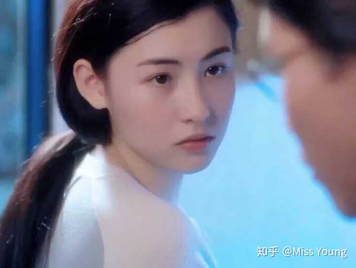 张柏芝,年轻时的她真是一个满脸洋溢灵魂的脸.