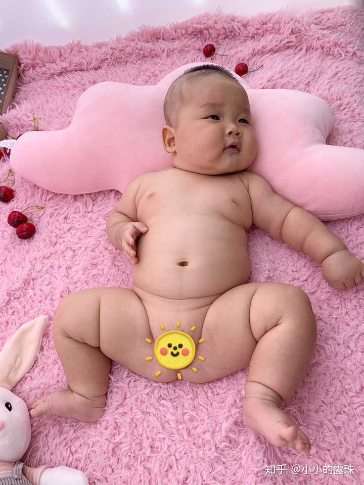 百天照,胖娃娃一个