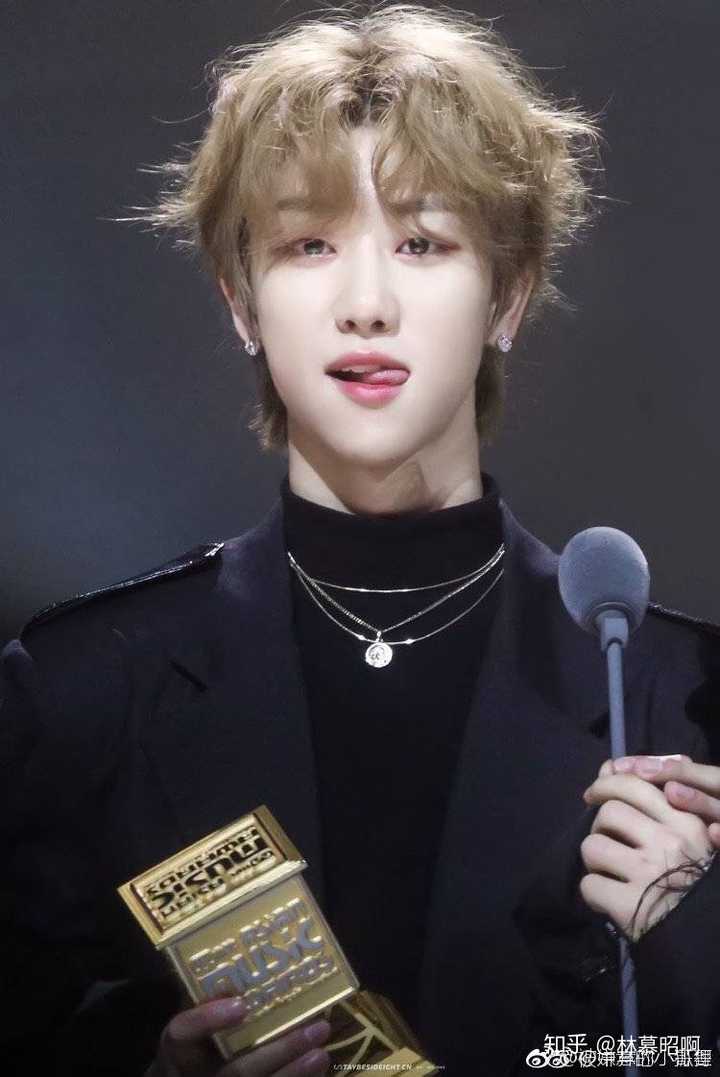 徐明浩(the8)自认为自己一点也不可爱的小棉花   b-boy超绝的一男人