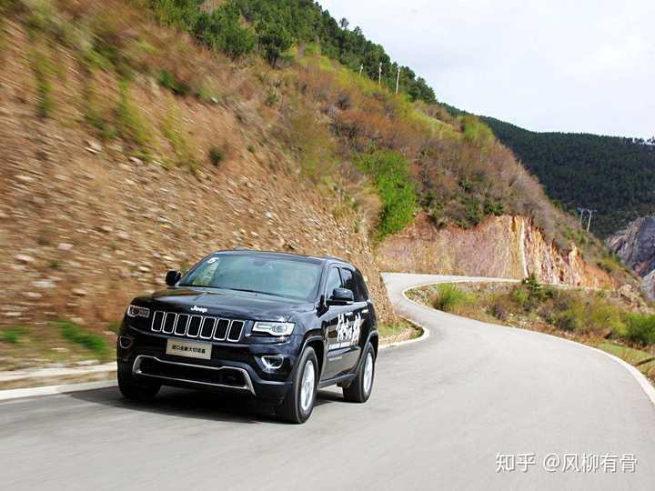 大概新车60几万搞定 srt长这样