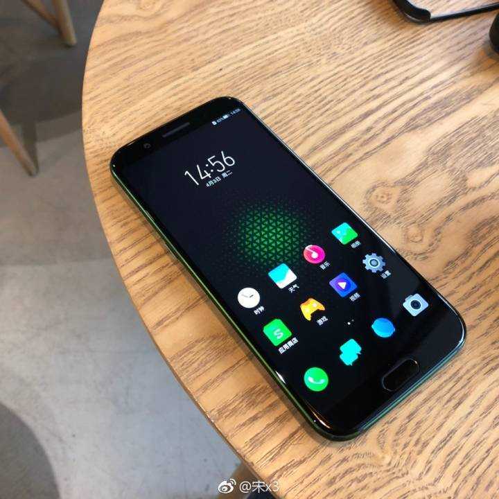 如何评价小米投资的黑鲨游戏手机?