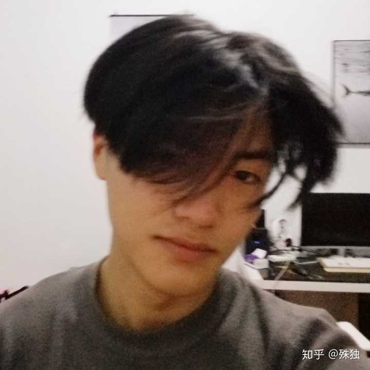 男生长得丑还留长发是什么体验?