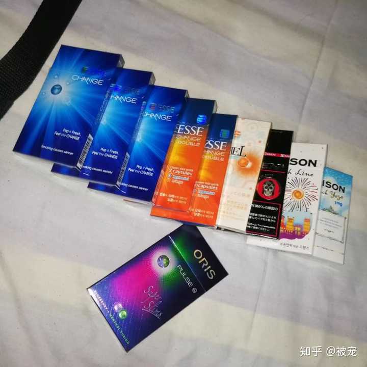 有个问题问女生,你们手头抽的是哪种烟?