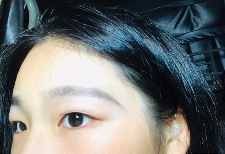 谈谈肿眼泡妹子的日常感受?