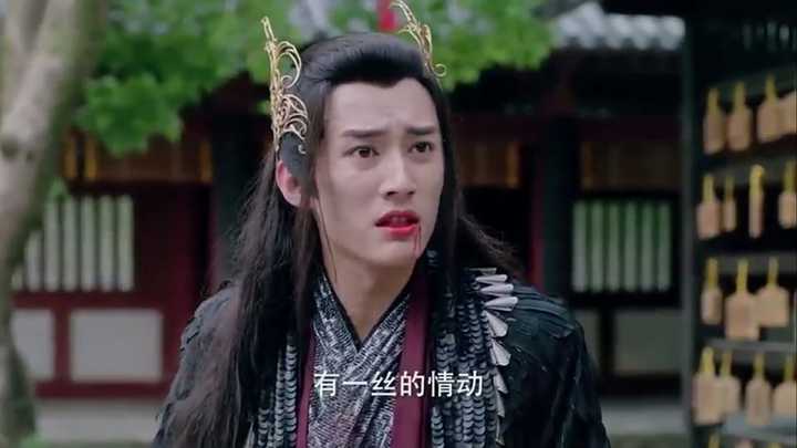 妖帝问白夭夭,他为她做的这一切,她可曾对他有一丝情动.