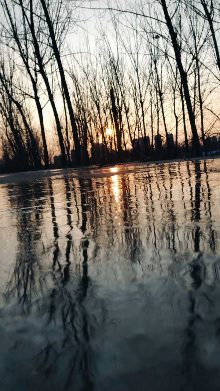 把你们觉得手机里面最好看的风景图发出来吧 要自己拍