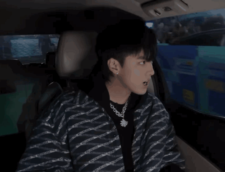 吴世勋与吴亦凡的颜值对比如何?