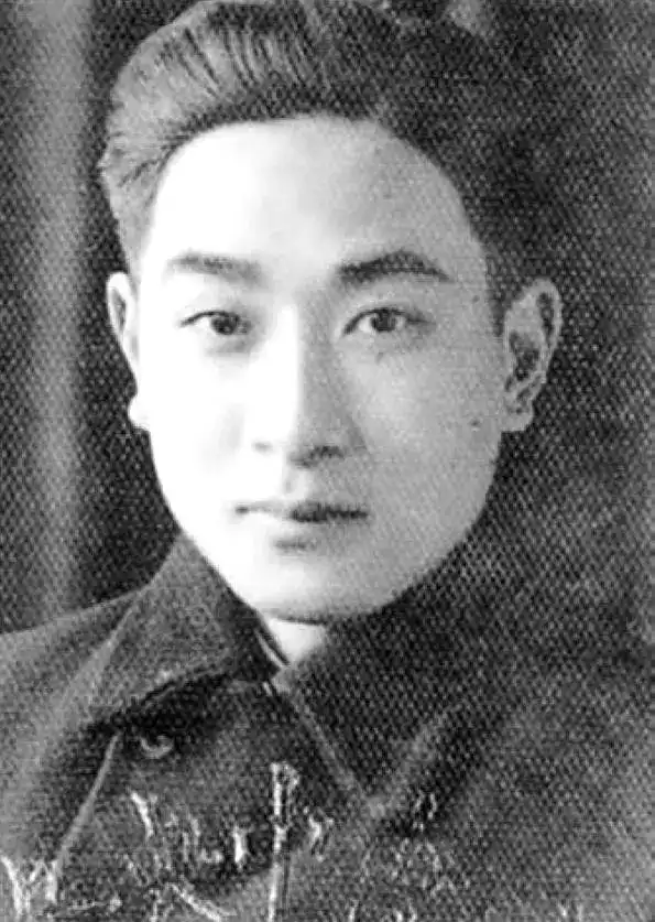 他在这里结识了袁焕仙,几次晤谈之下,从忘年之