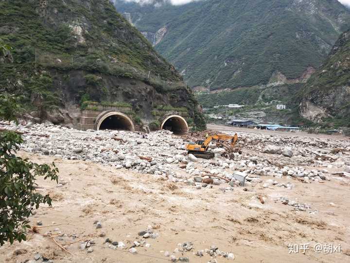 汶川等地遭遇暴雨引发山体滑坡,泥石流等灾害,当地目前情况如何?