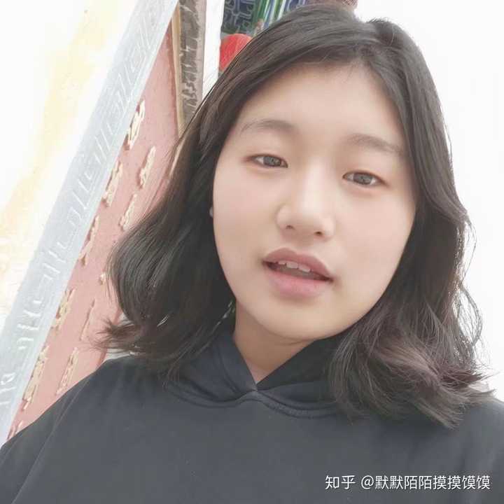 额头窄的女生到底适合什么发型?