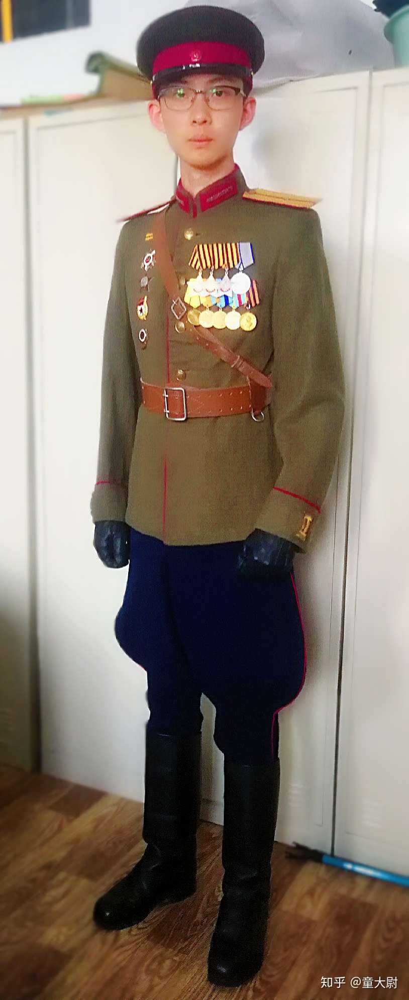 二战原品的苏联43常服和野战服.礼服全齐了