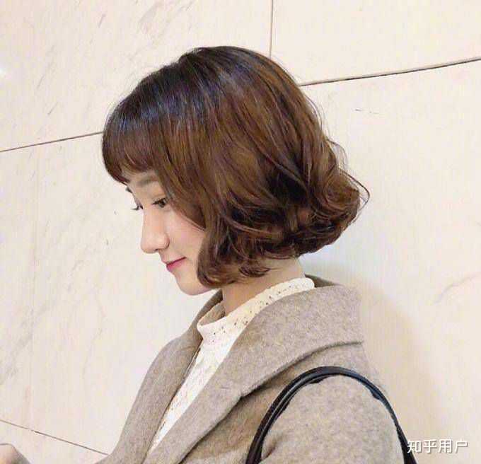 有什么高中生女生从超短发到长发的过渡发型推荐?