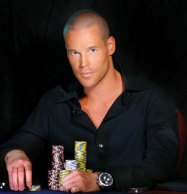 patrik antonius 线上大神 著名扑克脸(基本没什么表情) 长相帅