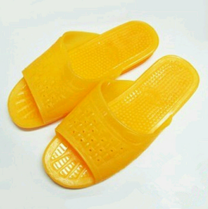 女生认为男生夏天穿什么鞋好看? - 龚为的回答