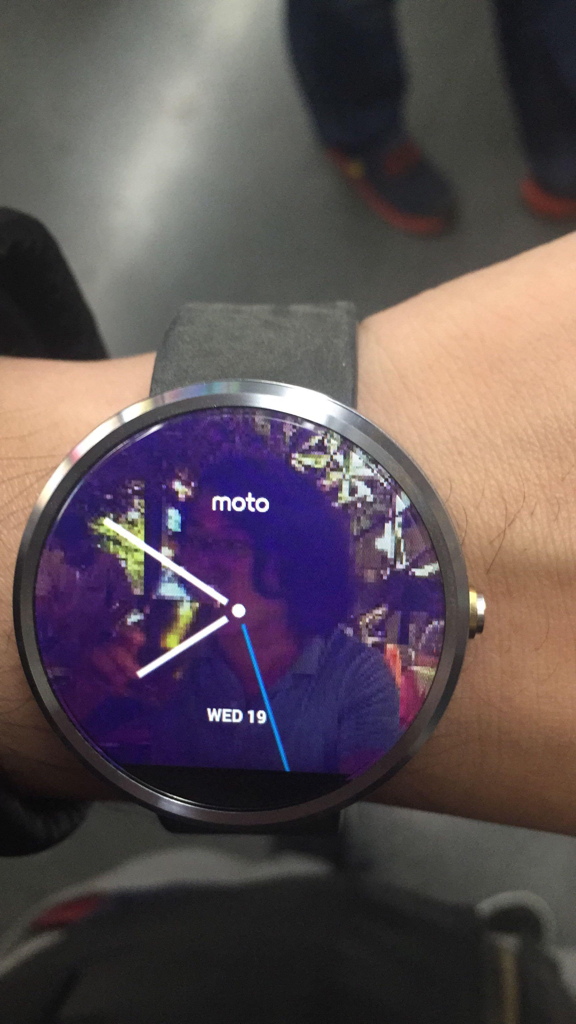 apple watch 和 moto 360 相比,各有何优劣之处?