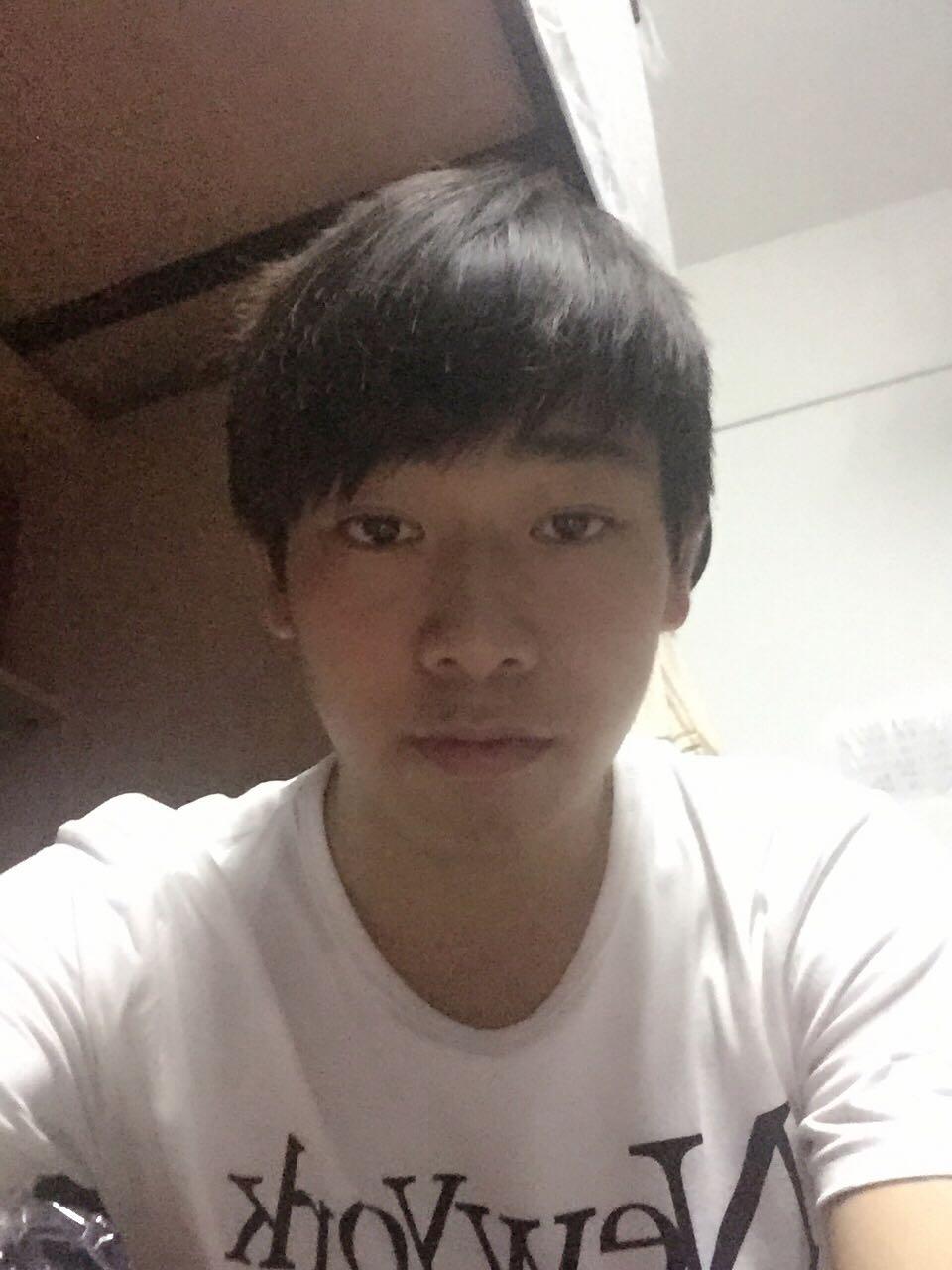 颧骨有点高头发软该弄什么样子的发型? - 发型