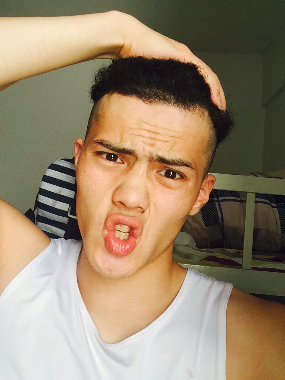 <em>头发</em>自然卷的人该<em>怎么打理头发</em>? - 西门吹水的