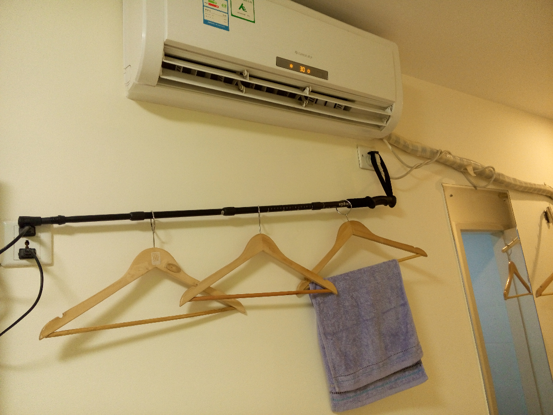 入住酒店如何晾挂换洗衣服?