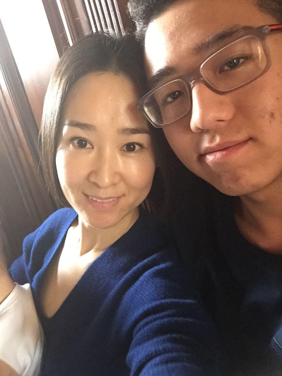 女朋友 男朋友富婆 小白脸妹妹 哥哥妻子 丈夫愣是没人说我是她儿子