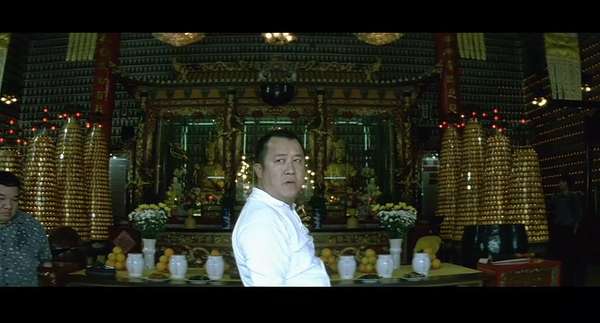 近,是因为他是韩琛的亲弟弟,看矮胖的身段和曾志伟也算有相似之处吧