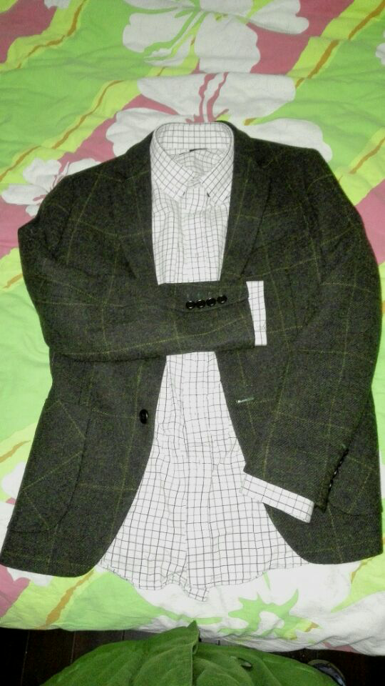 这件<em>墨绿色</em>羊毛粗花呢sport jacket。该<em>搭配</em>什么