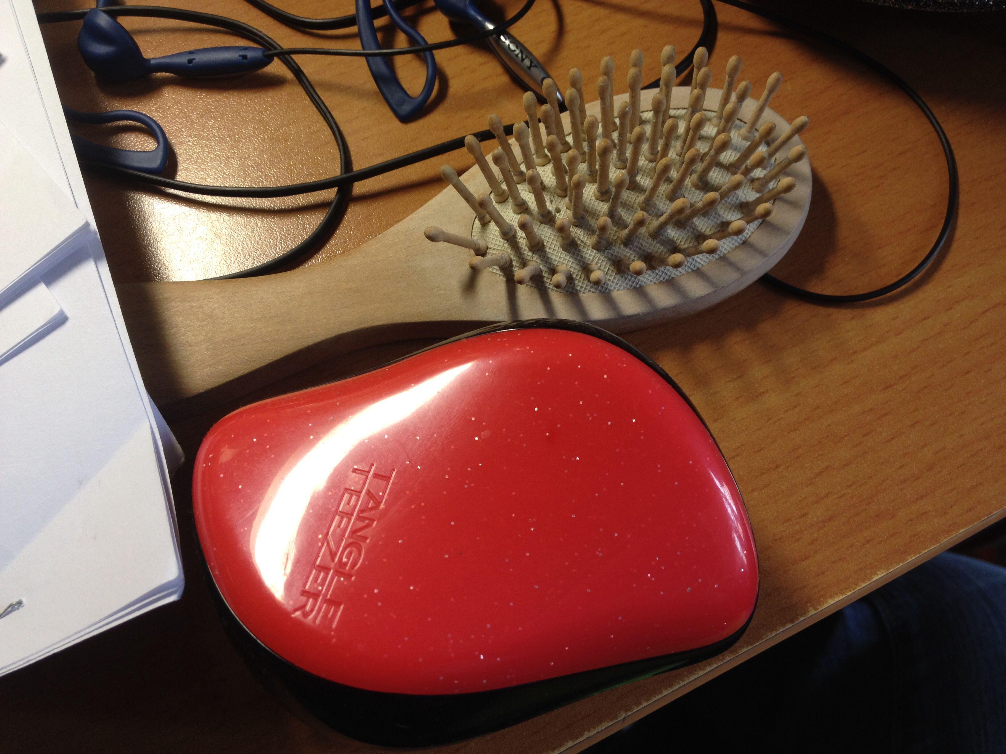 <em>头发</em>自然卷的人该怎么打理<em>头发</em>? - 生活常识 - 