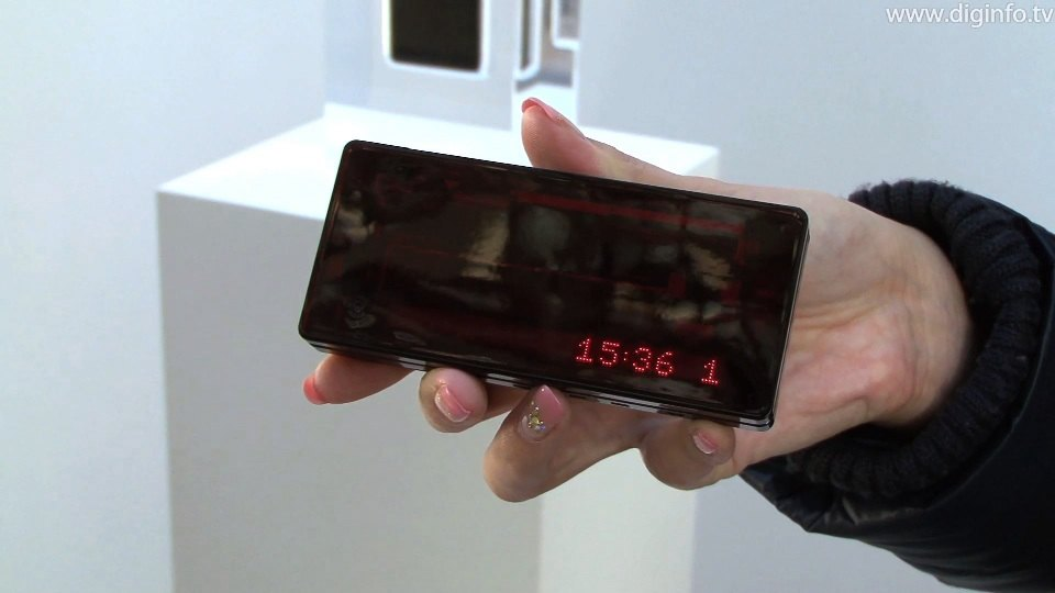 在触摸屏时代用透明材料做手机外壳是否会破坏