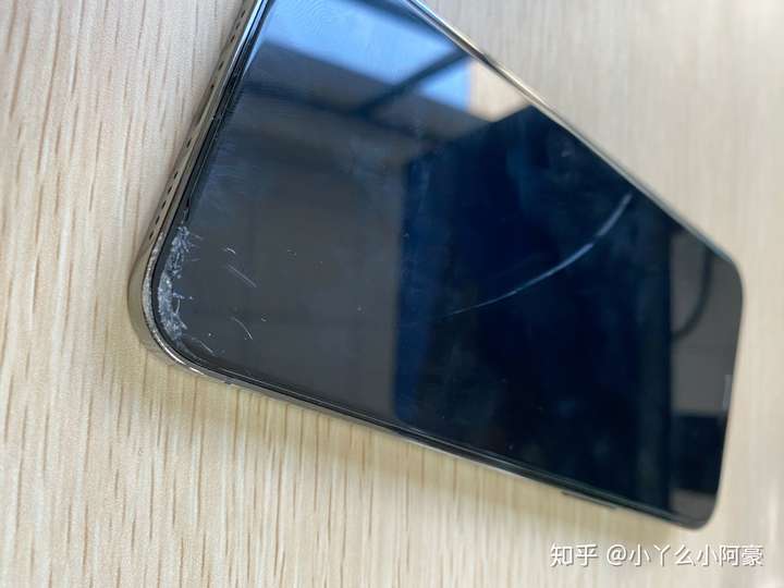 12promax摔碎,12promax摔碎图片 苹果12promax买了apple care是不是可以裸机用了?