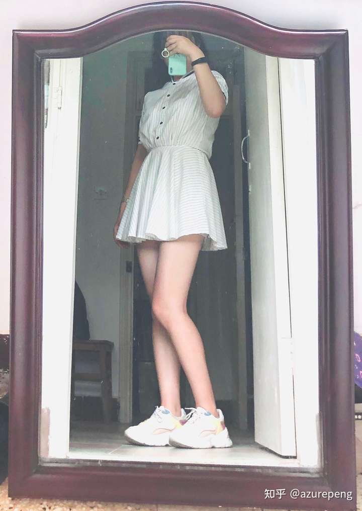 怎么拍照显腿长?