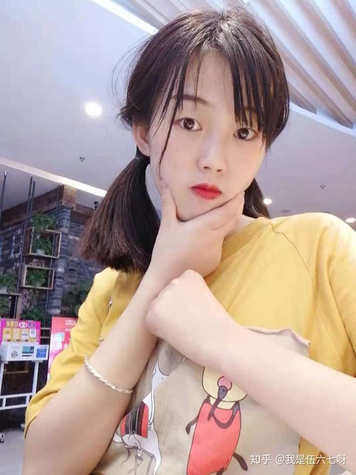 女朋友很漂亮是怎样的体验?